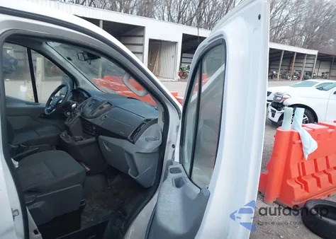 2019 Ford Transit-250 z USA, uszkodzony, nr VIN 1FTYR1ZMXKKB21811